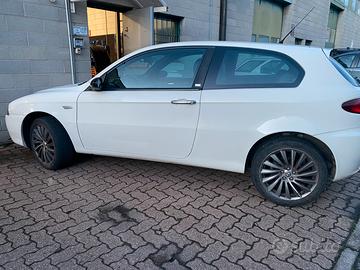 Alfa Romeo 147 CNC serie limitata