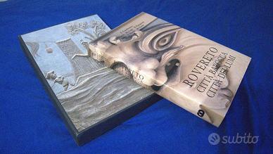 Rovereto Libro Cofanetto Illustrato Foto d'autore