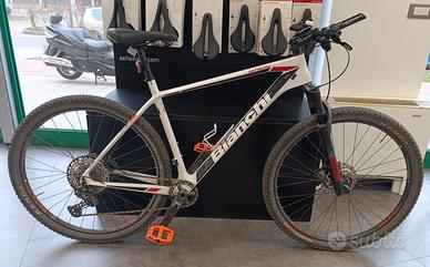 MTB Ruote da 29 Bianchi Nitron Carbonio Shimano XT