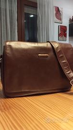 Borsa tracolla Piquadro in pelle marrone