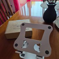 Supporto per tablet e laptop
