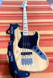 Basso 4 corde compresi di ampli