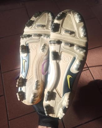 scarpe solo CALCIO E PARASTINCHI