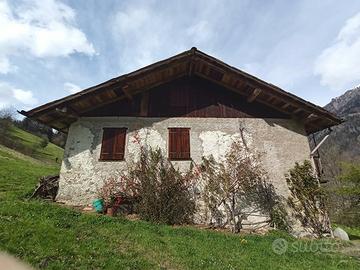 Vendita fienile con terreno a Bagolino