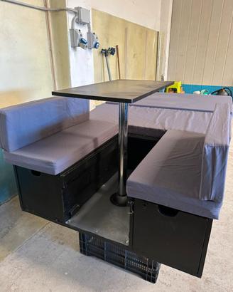 Mobiletto per mini van camper