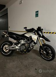 Aprilia Dorsoduro 750