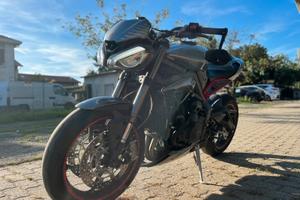 Triumph street triple RS 765 naked