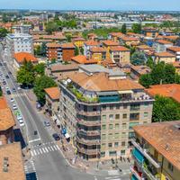 4 LOCALI A PARMA