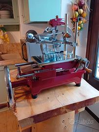 Affettatrice FAC professionale.