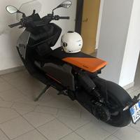 Scooter bmw ce04 11kw patente B