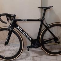kuota Kom taglia M