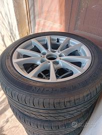 Cerchi R16 con gomme.