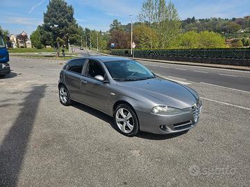 Alfa Romeo 147 1.9 JTDm 120CV neopatentati
141.000