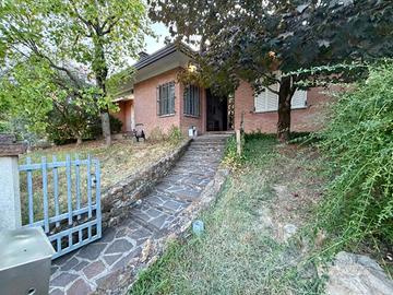 Villa di 566 m² con più di 5 locali e box auto dop