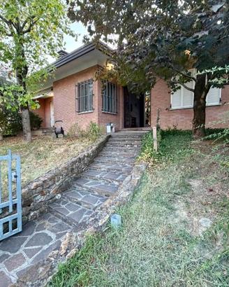 Villa di 566 m² con più di 5 locali e box auto dop