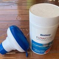 dispenser cloro per piscine