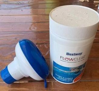 dispenser cloro per piscine