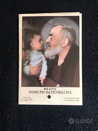 santino con reliquia di Padre Pio  1971