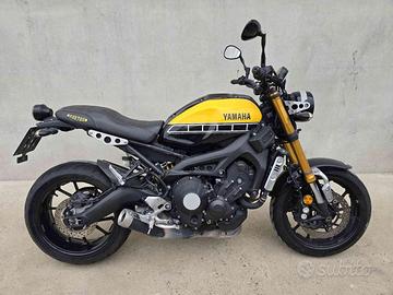 YAMAHA XSR 900 Export solo Esportazione