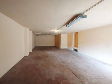 Box / Garage di 58 m² a Torino