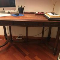 Scrivania Primi ‘800 con sedia antica in omaggio