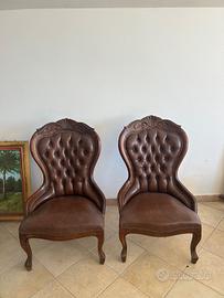 Sedie in stile antico vittoriano.