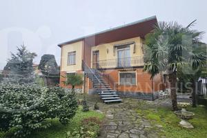 Villa singola Robecchetto con Induno