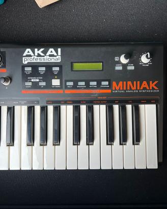 Akai - Miniak Synth