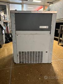 Fabbricatore di ghiaccio