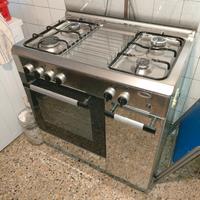 CUCINA 4 FUOCHI METANO + FORNO EL.