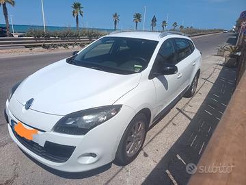 Renault megane scenic station wagon 110cv 1500dci
