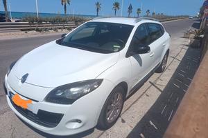 Renault megane scenic station wagon 110cv 1500dci