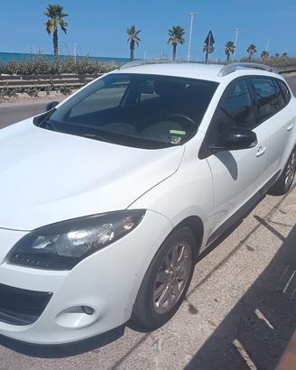 Renault megane scenic station wagon 110cv 1500dci