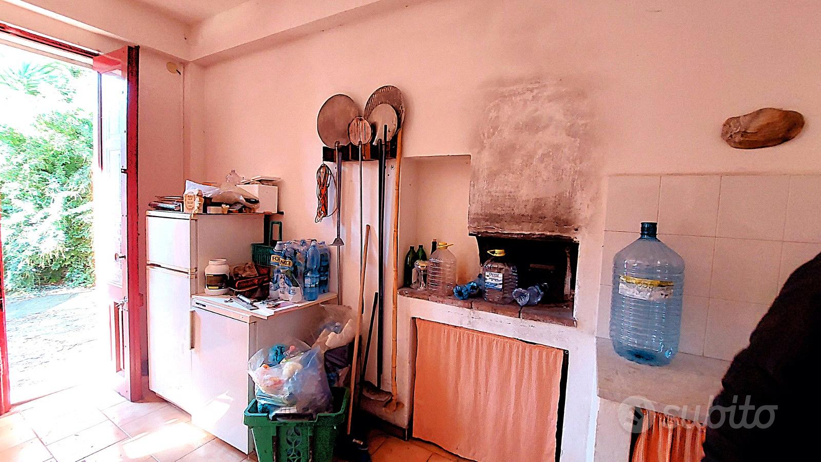 Doppia Unità Immobiliare con giardino di 5000 mq - Altro
