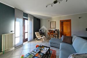 CASA SEMINDIPENDENTE A SAN CARLO CANAVESE