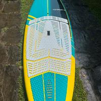 Sup da onda con sacca / Gong Karmen