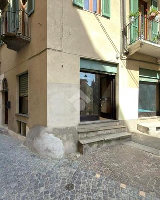 NEGOZIO A IVREA