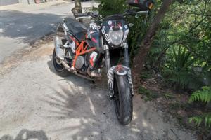 KTM 690 Duke - 2014
