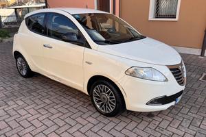 Lancia Ypsilon 1.2 69 CV Ok Neopatentati