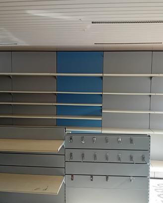 Arredamento in legno 