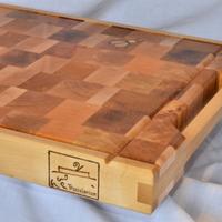 Tagliere artigianale con legni rari