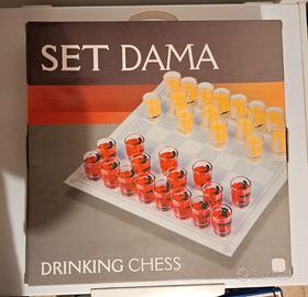 Gioco di Scacchi in Bicchierini in set