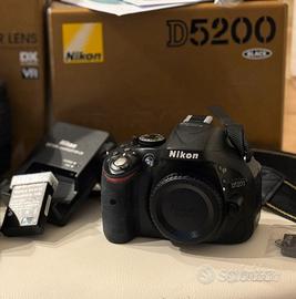 NIKON D5200