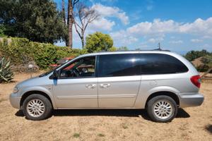 GRAND VOYAGER CHRISLER - 2005 DIESEL AUTOMATICA