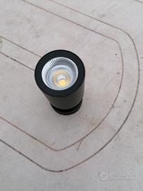 faretto a led 220v