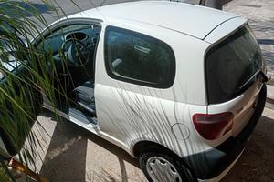 Toyota Yaris benzina