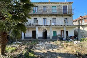 CASA SEMINDIPENDENTE A MONASTERO BORMIDA