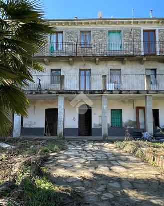 CASA SEMINDIPENDENTE A MONASTERO BORMIDA