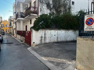 Box di 35mq Zona piazza Garibaldi Modugno