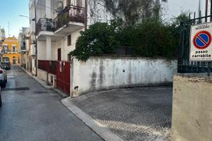 Box di 35mq Zona piazza Garibaldi Modugno